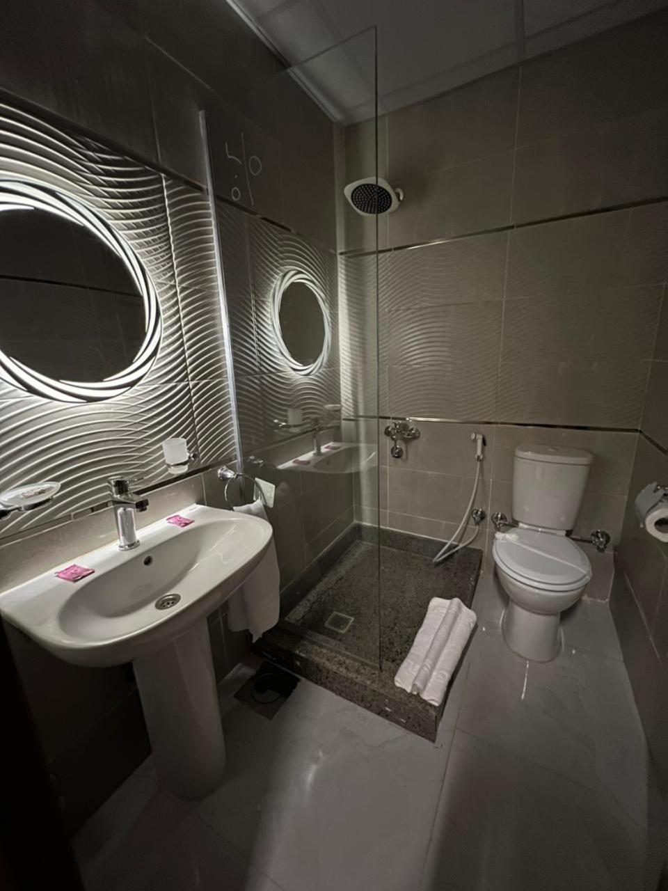 Hostel Royal *